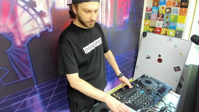 Живые игры 04.06.2025